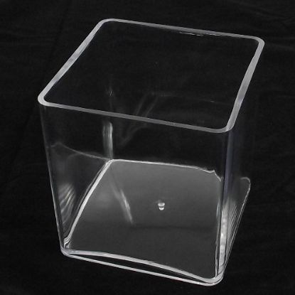 Picture of 10cm CLEAR ACRYLIC CUBE
